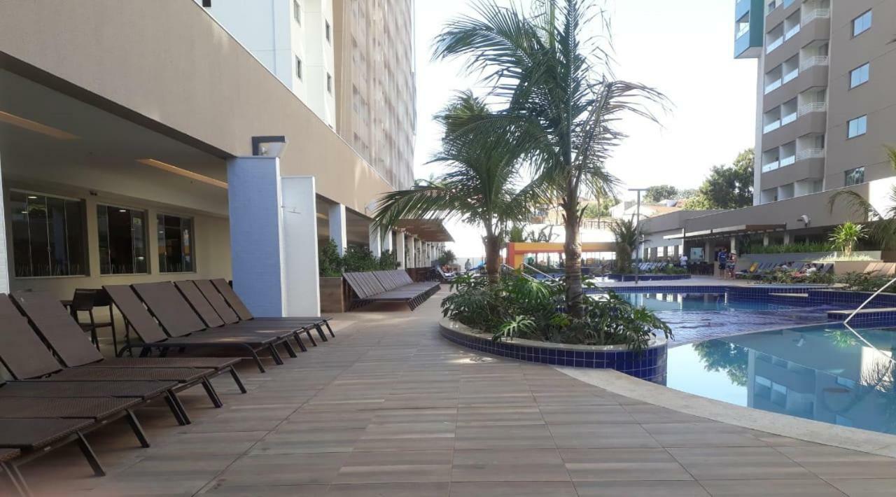 Olímpia Park Resort - 100m do Parque Thermas dos Laranjais Exterior foto